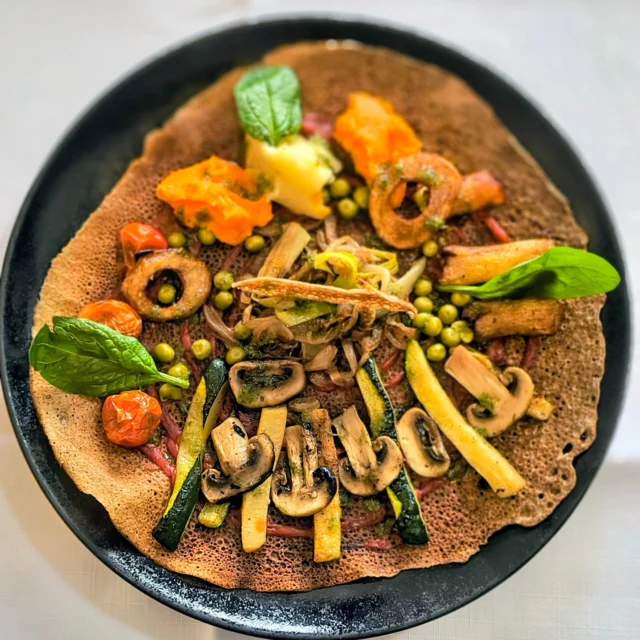 Que también sabemos prepararte una Vegana. Solamente tienes que pedirla. 

 #celicidad_singlu #girona #barcelona #foodie #foodgasm #foodblogger #cheflifestyle #palamos #foodlovers #foodporn #santfeliudeguixols #food #buenacomida #galettes #comer #crepes #crepe #mar #restaurante #costabrava #playadearo